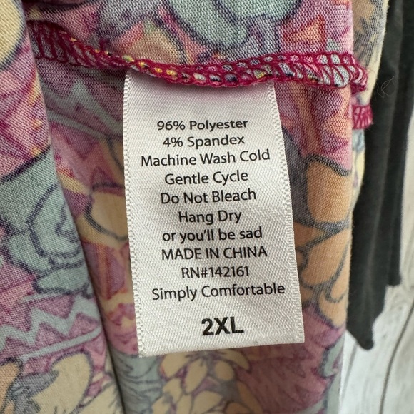 Lularoe Randy Baseball Style Shirt 3/4 Sleeve Raglan size 2XL Floral - Picture 4 of 6